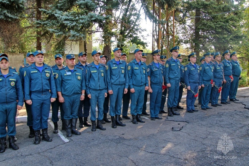 В 17 пожарно-спасательной части Макеевки состоялось открытие памятной мемориальной доски погибшим при исполнении служебного долга сотрудникам МЧС ДНР