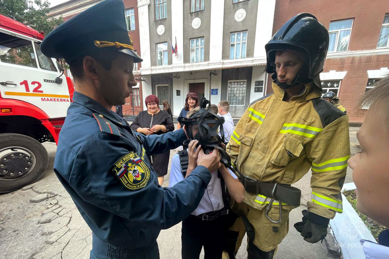 МЧС детям: месячник безопасности в школах Республики