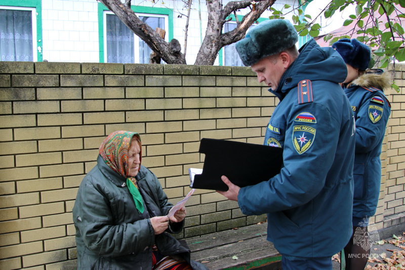 На страже пожарной безопасности: профилактический рейд в Харцызском районе