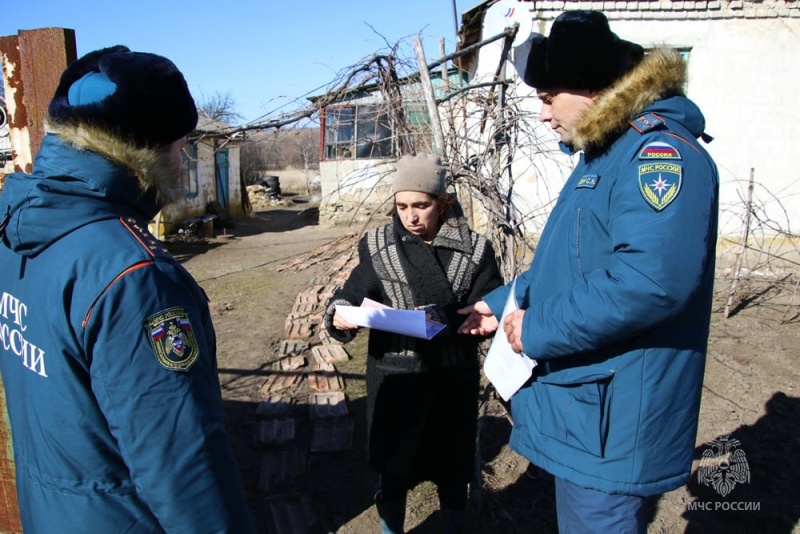 ОГОНЬ НЕ ВЫБИРАЕТ: рейд в Амвросиевском районе