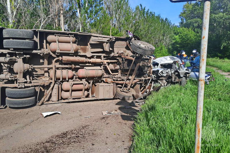 В Донецке в результате ДТП два человека погибли, трое - пострадали