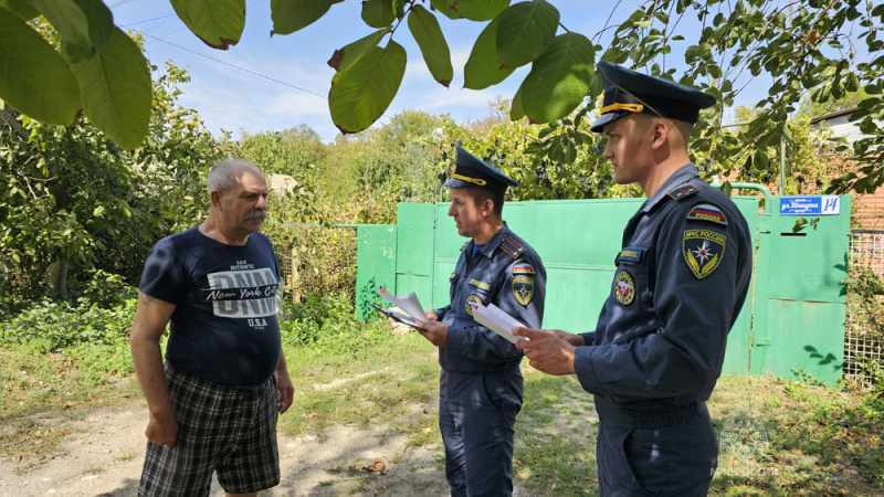 ОГОНЬ И ВЕТЕР НЕ ДРЕМЛЮТ: рейд в Новоазовске